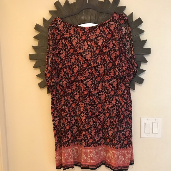 Urban Outfitters Cold Shoulder Button up dress - Picture 5 of 5
